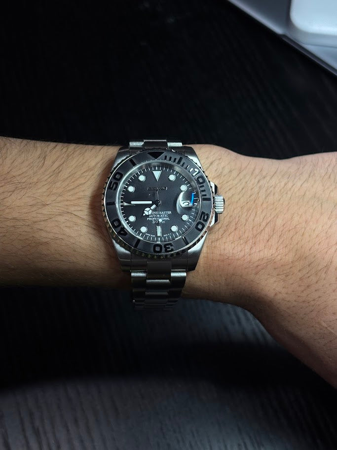 Submariner Silver with black benzel